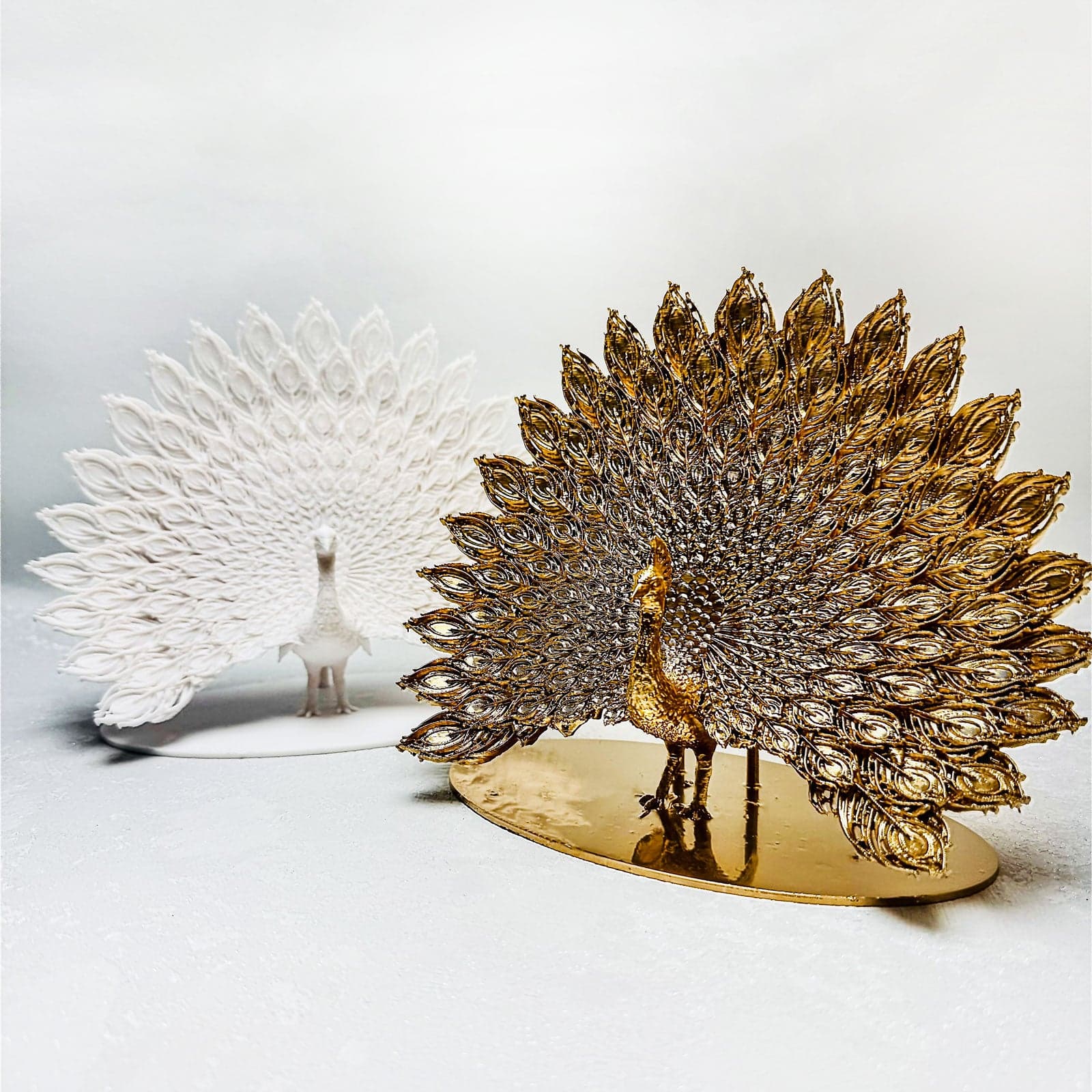 Elegante Pfau-Statue - Weiß oder Gold, ezidisches Symbol aus dem 3D-Drucker