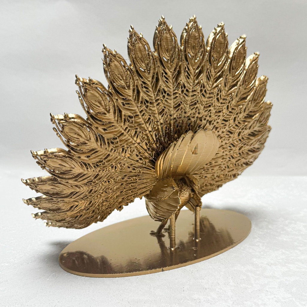 Pfau-offen-3---Gold.jpg